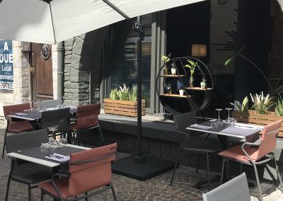 terrasse avec parasol